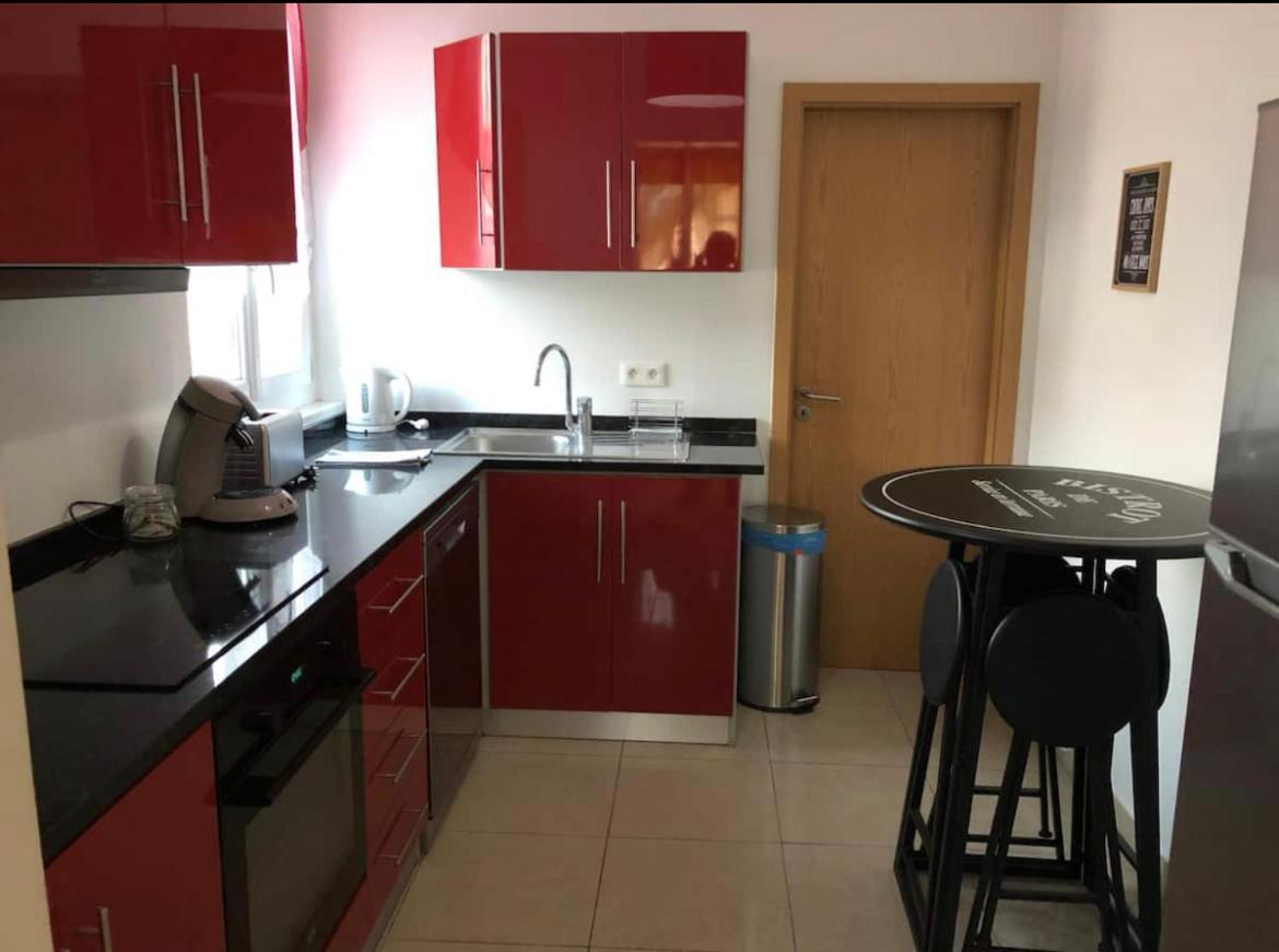 Grand logement à 300 mètres de la gare Mantes-la-Jolie Esterno foto
